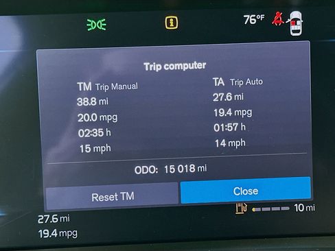 Used 2025 Volvo XC40 B5 Core image 19