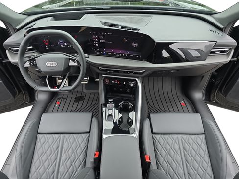 Used 2025 Audi SQ5 Premium Plus AWD/4WD image 9