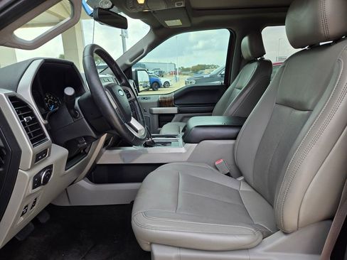 Used 2018 Ford F150 Lariat image 9