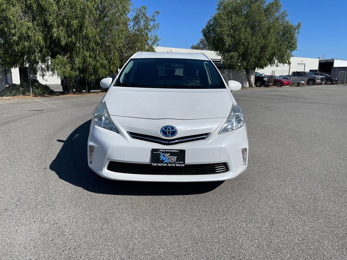 Used 2014 Toyota Prius V Three FWD image 2