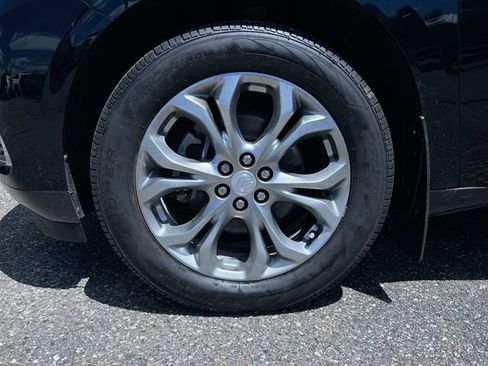 Used 2019 Buick Enclave Avenir w/ Avenir Technology Package AWD/4WD image 34