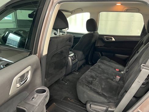 Used 2015 Nissan Pathfinder SV w/ Trailer Tow Package AWD/4WD image 9