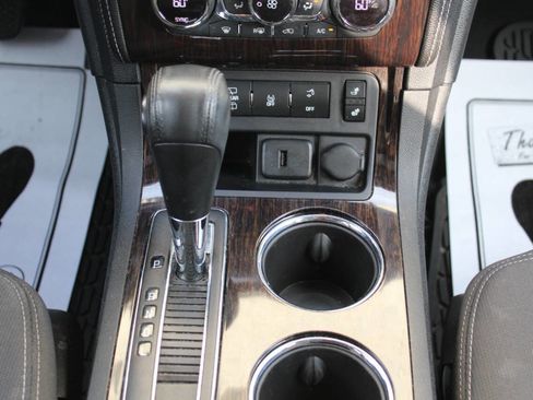 Used 2015 Chevrolet Traverse LT image 26