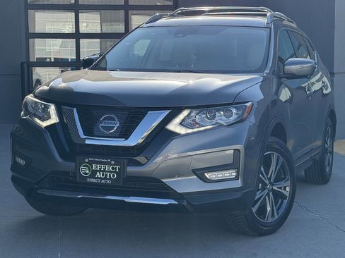 Used 2017 Nissan Rogue SL w/ SL Premium Package AWD/4WD image 3