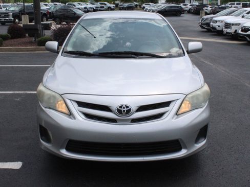Used 2012 Toyota Corolla LE FWD image 3