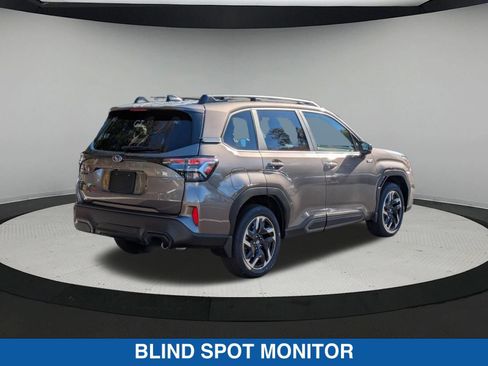 Used 2025 Subaru Forester Limited AWD/4WD image 4