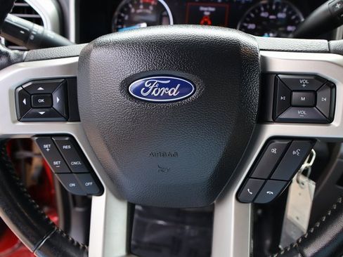 Used 2022 Ford F350 Lariat w/ Lariat Value Package image 31