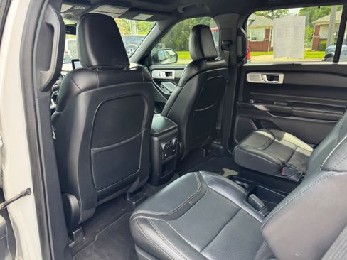 Used 2020 Ford Explorer ST w/ ST Street Pack AWD/4WD image 13