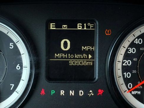 Used 2017 RAM 1500 Classic SLT AWD/4WD image 24