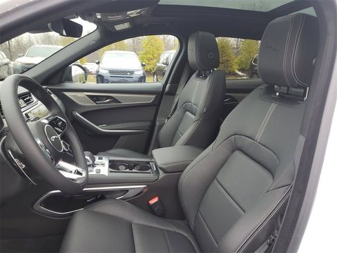 Used 2025 Jaguar F-PACE R-Dynamic S image 11