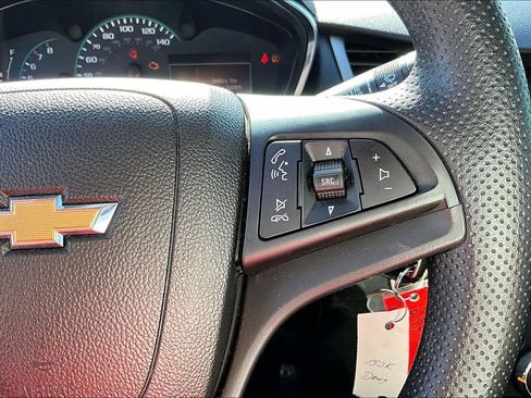 Used 2017 Chevrolet Trax LS image 28