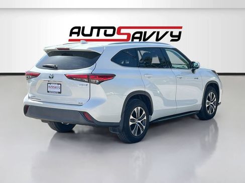 Used 2020 Toyota Highlander XLE FWD image 7