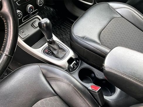 Used 2018 Jeep Compass Latitude image 5