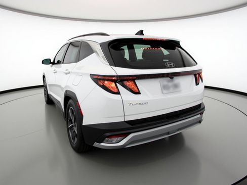 Used 2025 Hyundai Tucson SEL FWD image 6