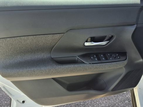 New 2026 Nissan Kicks SV image 14