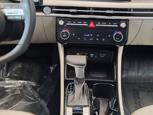 Used 2025 Hyundai Tucson SEL image 25