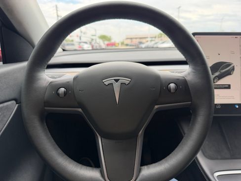 Used 2021 Tesla Model Y Long Range AWD/4WD image 9