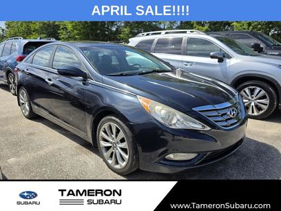 Used 2013 Hyundai Sonata SE w/ Navigation & Sunroof Pkg