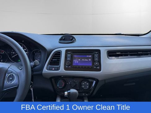 Used 2022 Honda HR-V LX image 10