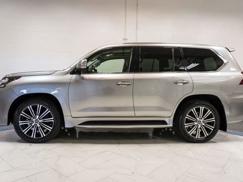 Used 2019 Lexus LX 570 570 w/ Luxury Package image 36