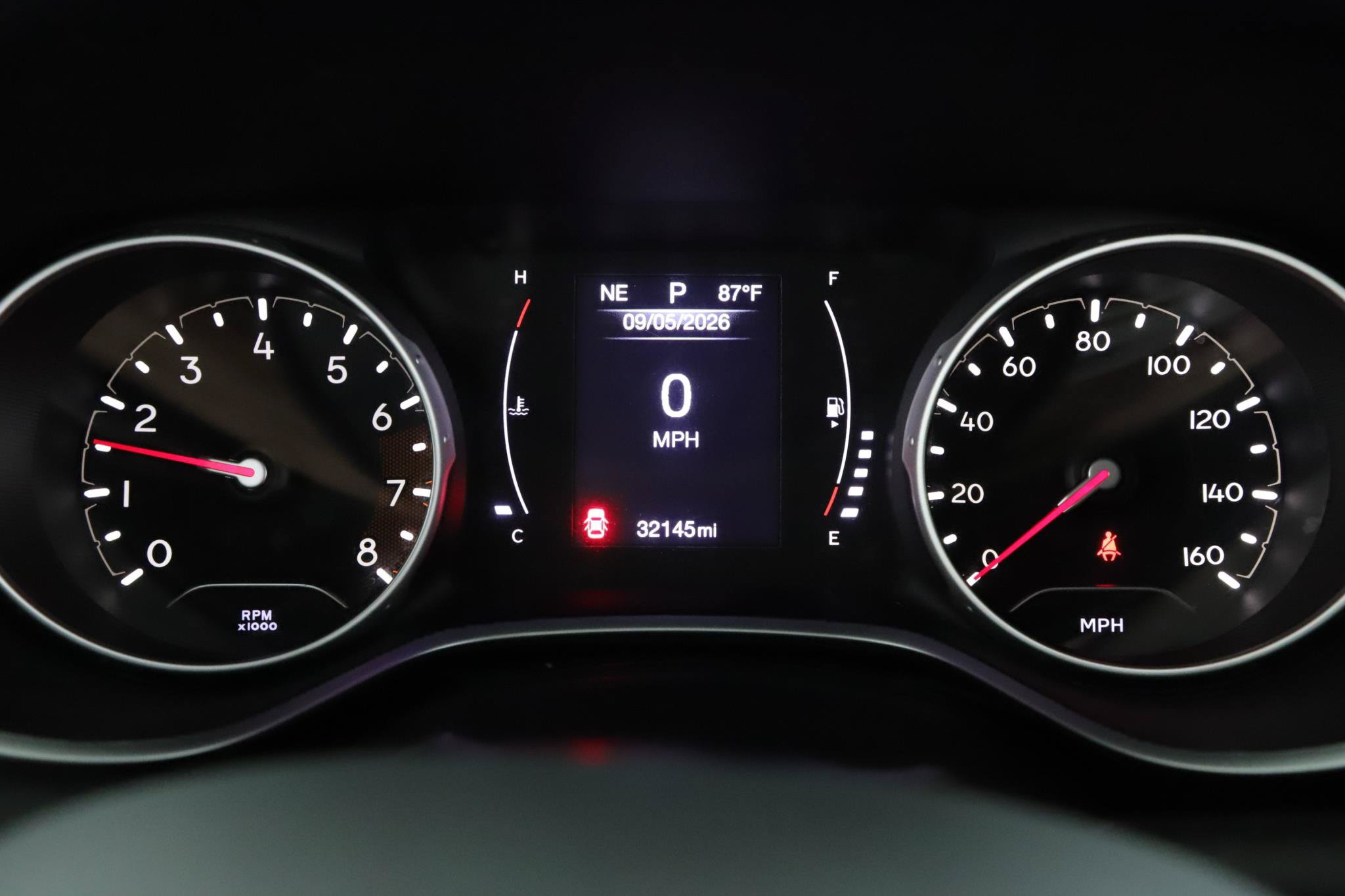 Used 2018 Jeep Compass Latitude w/ Cold Weather Group AWD/4WD image 11