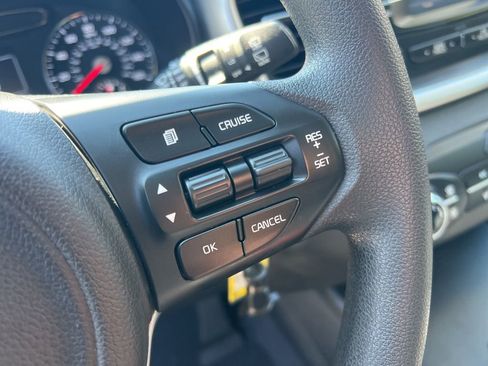 Used 2017 Kia Sorento LX image 17