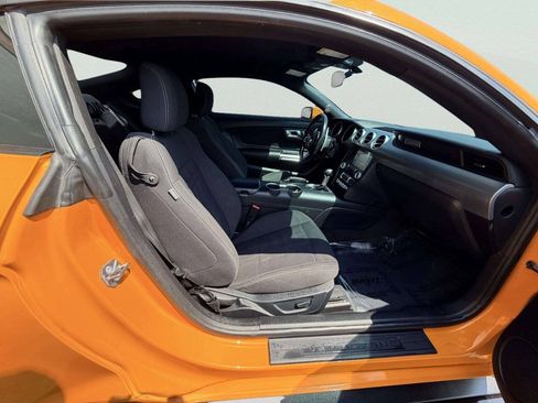 Used 2018 Ford Mustang GT RWD image 24