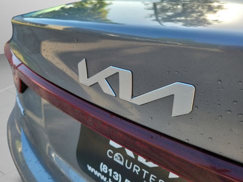 Certified 2024 Kia Forte LXS FWD image 30