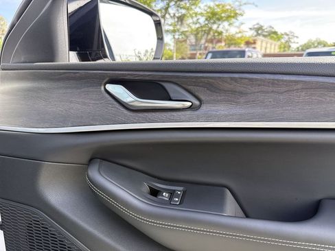 New 2026 Jeep Grand Cherokee Altitude image 25