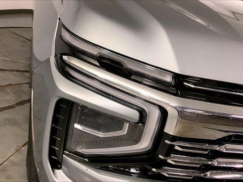 Used 2025 Chevrolet Tahoe Premier AWD/4WD image 27