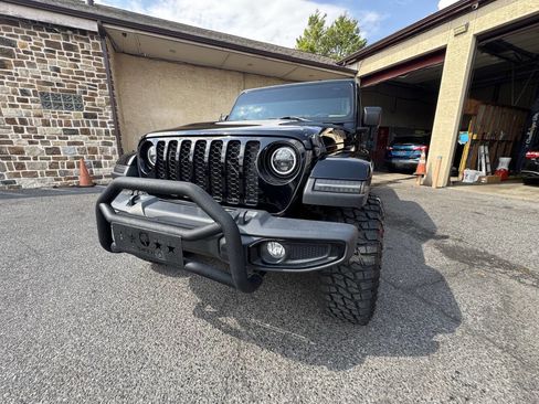 Used 2021 Jeep Gladiator Sport AWD/4WD image 20