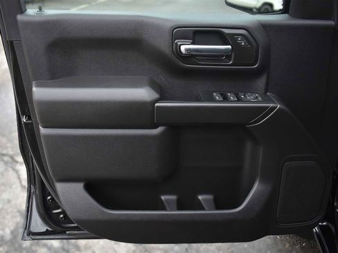 Used 2024 Chevrolet Silverado 1500 Custom image 20