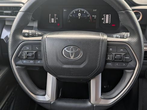 Certified 2025 Toyota 4Runner SR5 AWD/4WD image 24