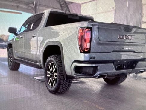 Used 2024 GMC Sierra 1500 AT4 w/ Technology Package AWD/4WD image 8
