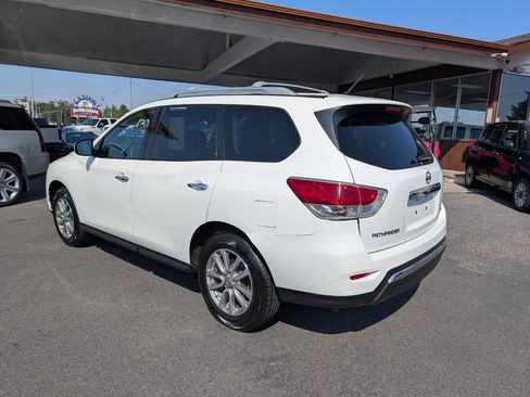 Used 2016 Nissan Pathfinder S AWD/4WD image 5