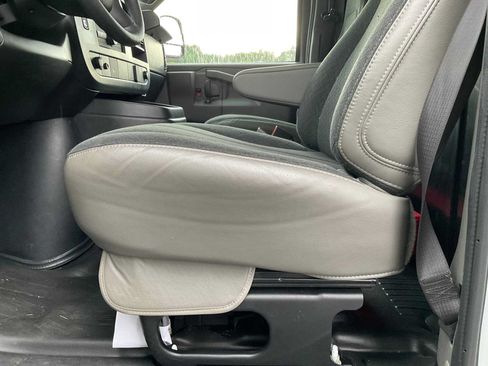 Used 2025 Chevrolet Express 2500 w/ Driver Convenience Package RWD image 12