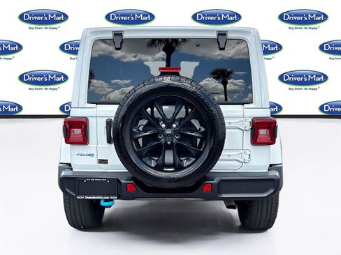 Used 2024 Jeep Wrangler Unlimited Sahara AWD/4WD image 6
