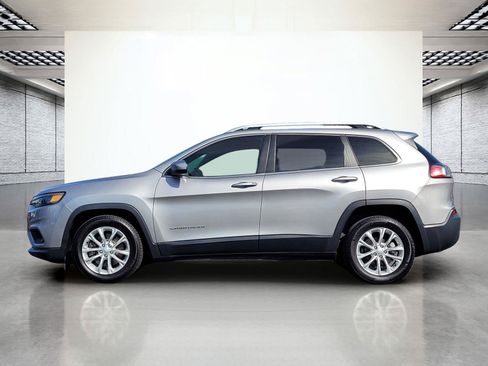 Used 2019 Jeep Cherokee Latitude w/ Popular Appearance Group FWD image 9
