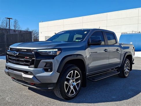Used 2024 Chevrolet Colorado Z71 w/ Z71 Convenience Package 2 image 6