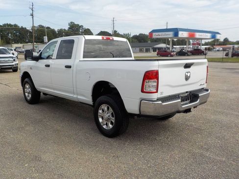 Used 2023 RAM 2500 Tradesman w/ Chrome Appearance Group AWD/4WD image 3