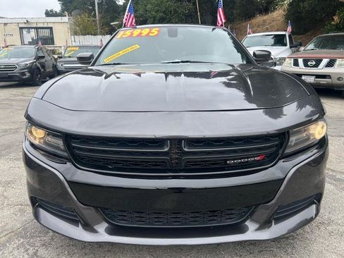 Used 2020 Dodge Charger SXT w/ Leather Interior Group RWD image 2