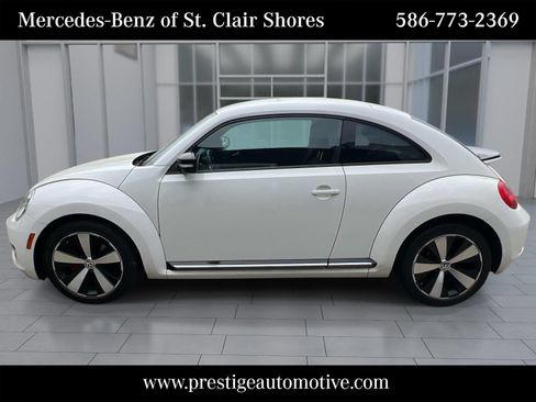 Used 2013 Volkswagen Beetle 2.0T FWD image 2