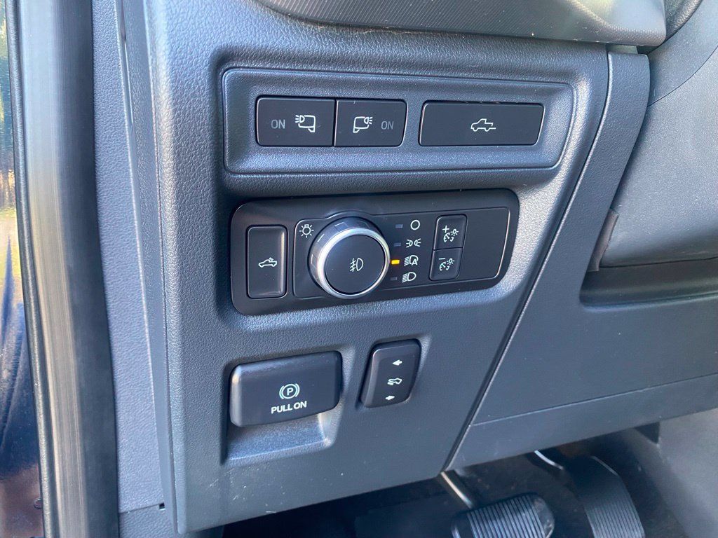 Used 2022 Ford F150 Raptor w/ Equipment Group 801A High AWD/4WD image 20