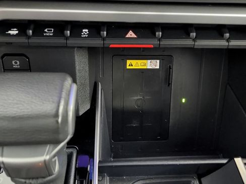 Used 2023 Toyota Tundra Platinum AWD/4WD image 31