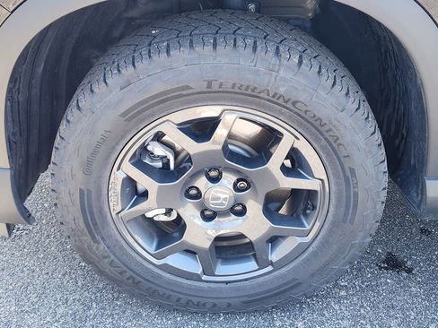 Used 2025 Honda Pilot TrailSport image 9