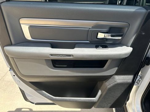 Used 2014 RAM 1500 Classic SLT w/ Remote Start & Security Group AWD/4WD image 18
