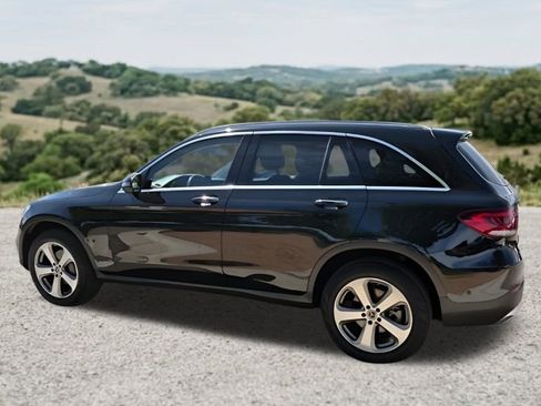 Used 2022 Mercedes-Benz GLC 300 4MATIC w/ Driver Assistance Package image 7