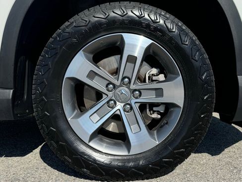 Used 2023 Honda Pilot EX-L image 12