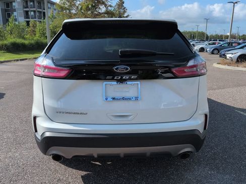 Used 2021 Ford Edge Titanium FWD image 5