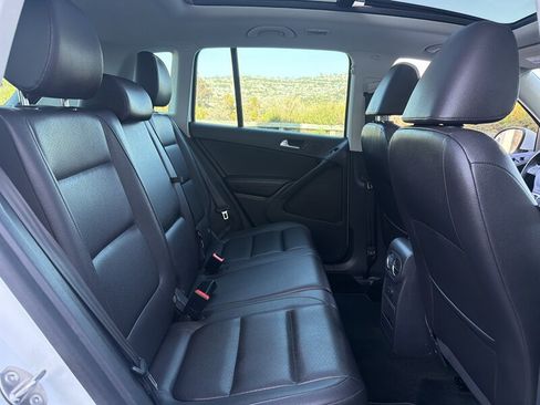 Used 2016 Volkswagen Tiguan SE FWD image 16